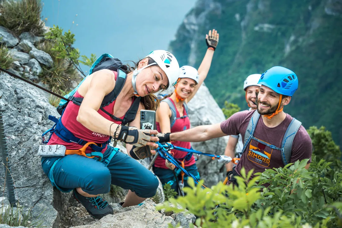 CLIMBING AND MOUNTAINEERING HELMET - ROCK