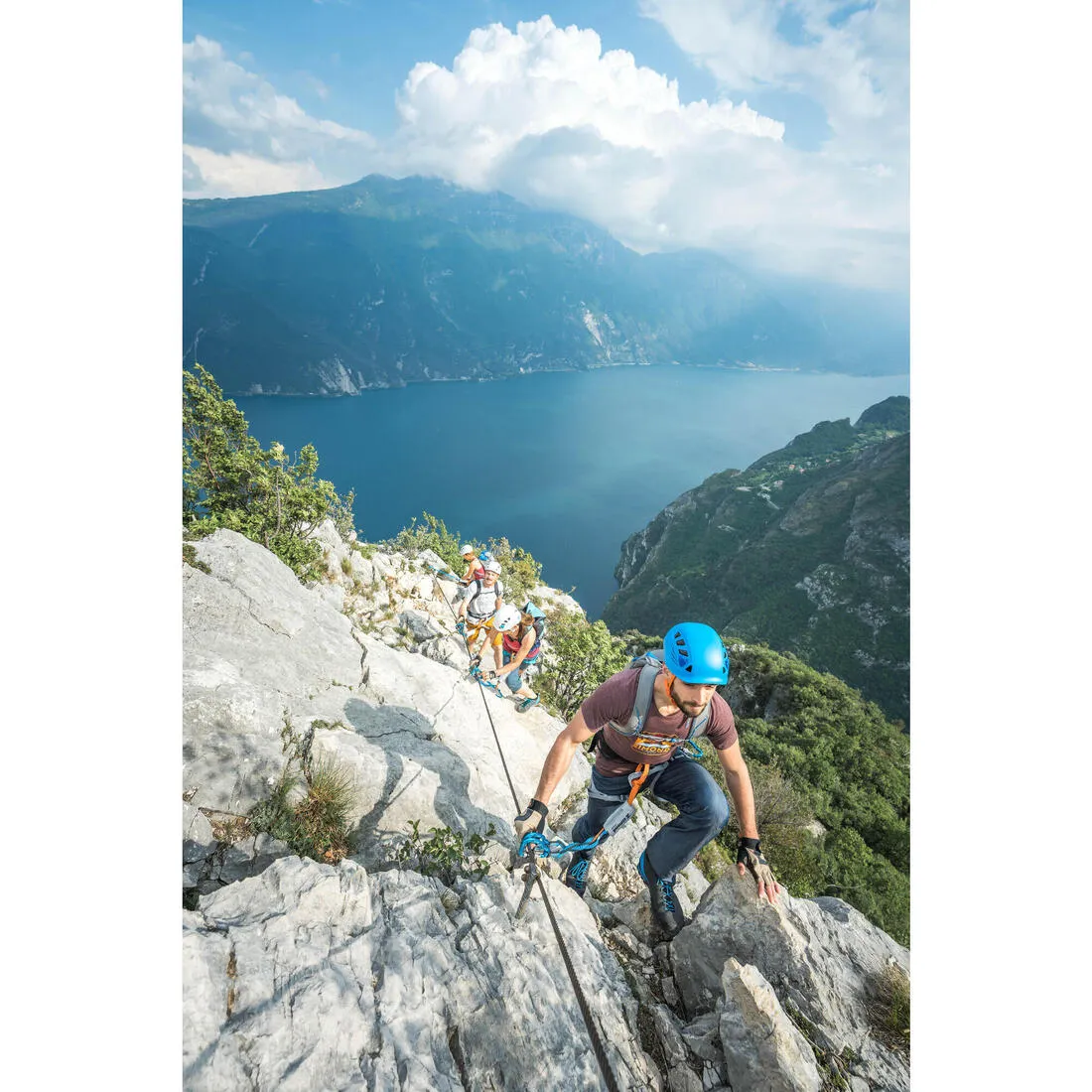 CLIMBING AND MOUNTAINEERING HELMET - ROCK