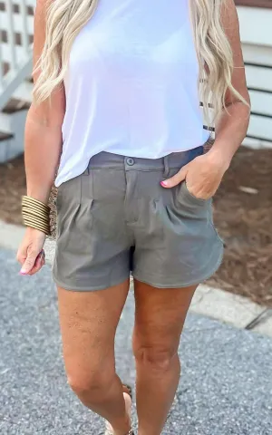 *Curvy Girl* Cotton Stretch Twill Shorts - Final Sale